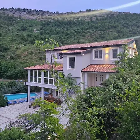 Qyteza Apartment *